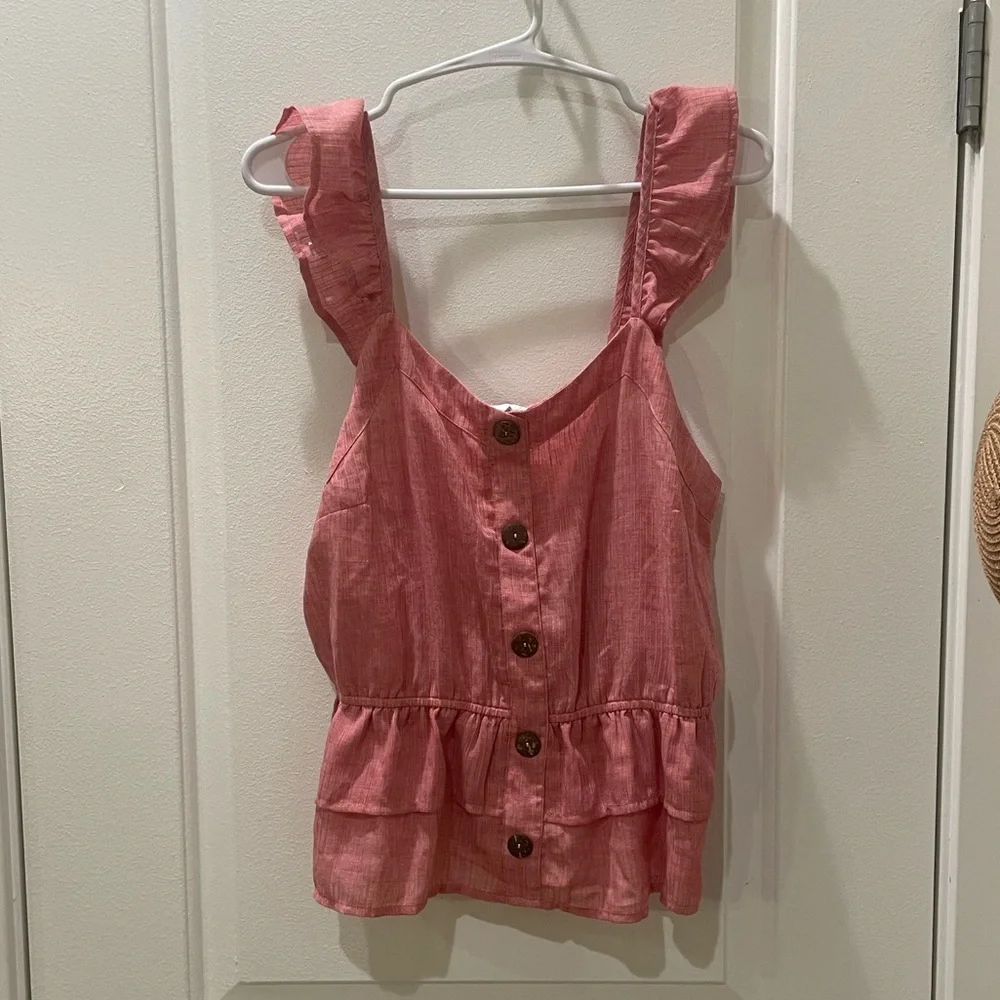 NEW… Madison & Berkeley Flutter Sleeve Button Down Ruffle Top - Picture 2 of 4